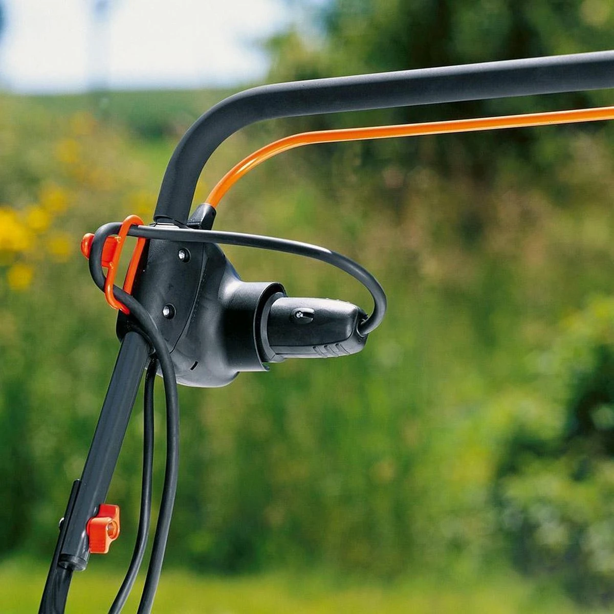 GARDENA EVC 1000 Verticuteermachine - Werkbreedte 30 Cm - Werkgebied 600m2 - Afbeelding 3