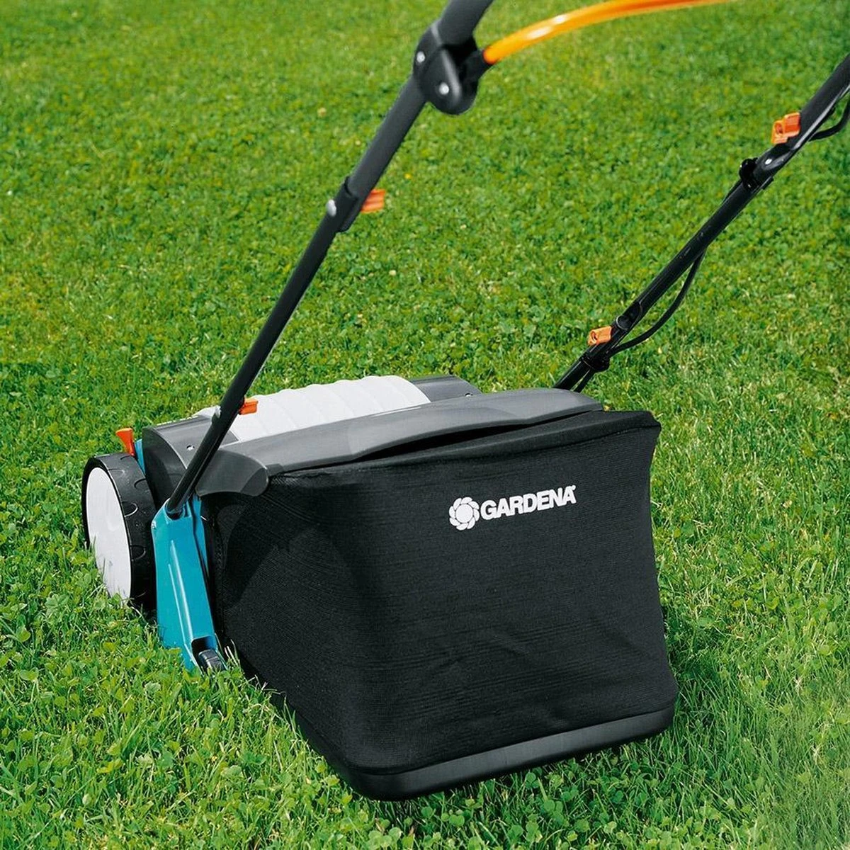 GARDENA EVC 1000 Verticuteermachine - Werkbreedte 30 Cm - Werkgebied 600m2 - Afbeelding 8