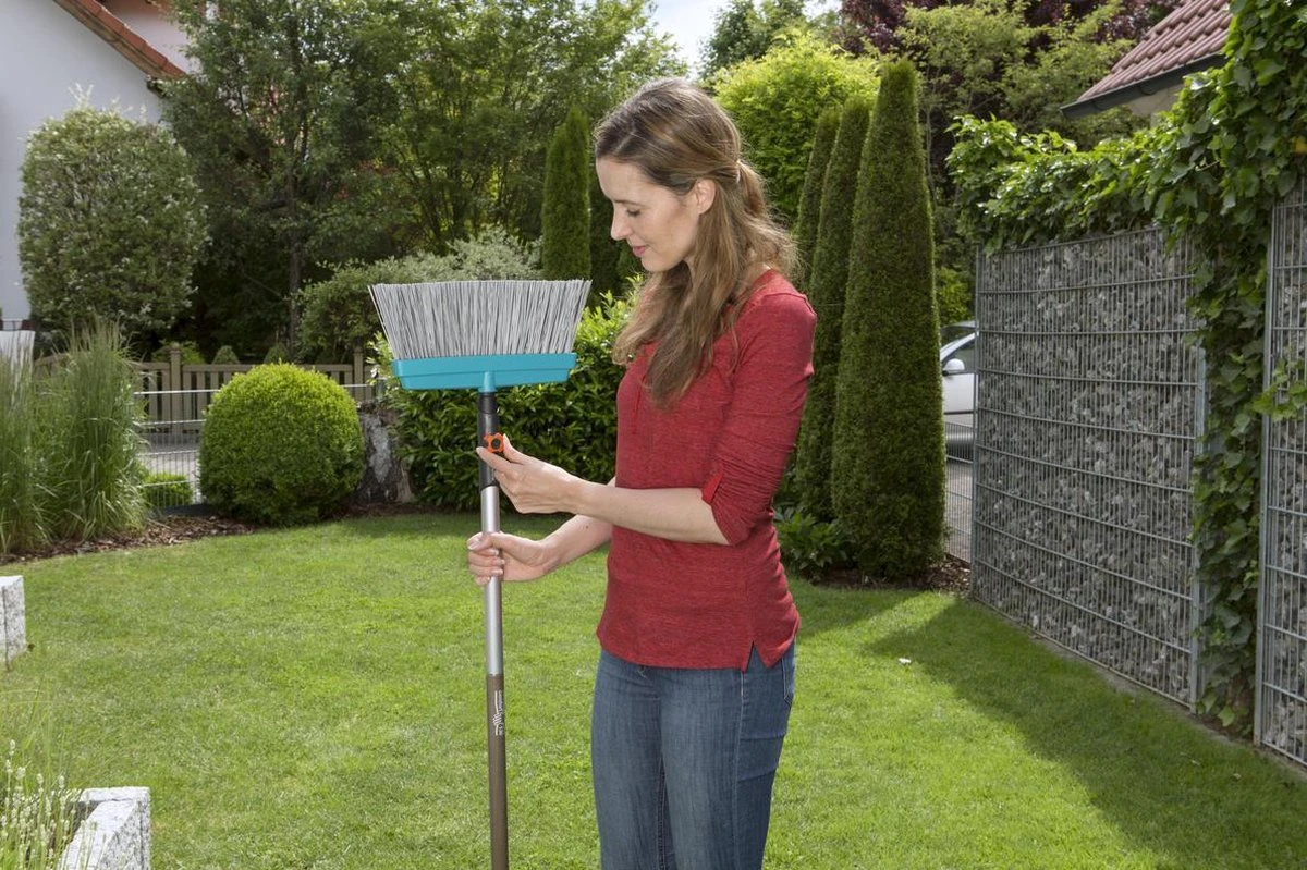 GARDENA Combisystem Terrasbezem - Breedte 32cm - Geadviseerde Steellengte 130cm - Afbeelding 10