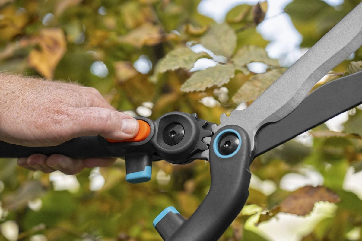 GARDENA - 2 In 1 EnergyCut Heggenschaar - 2.5x Meer Kracht - Totale Lengte 60 Cm - Afbeelding 6