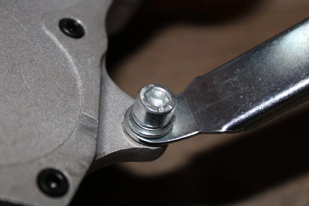 Bosmaaier Schoffel - Schoffel Bosmaaier - Schoffelmachine - Frees - Grondfrees - Tuin - Onkruid - Wieden - Tuinieren - Hovenier - Frezen - Tuinfrees - Moestuin - Schoffelen - Stihl - Husqvarna - Dolmar - Makita - Ferm - Bosmaaierschoffel - Afbeelding 3