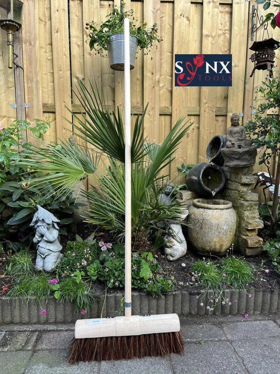 Synx Tools Gemeente Bezem 45 Cm - Straatbezem / Stadsbezem - Steel 150 Cm - Harde Natuurvezels - Bezemsteel - Bezems - Schrobborstels - Veger - Buitenbezem -Tuinbezem